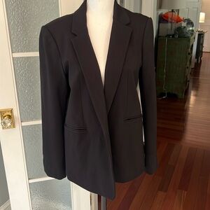 T Tahari black blazer size 10 washable